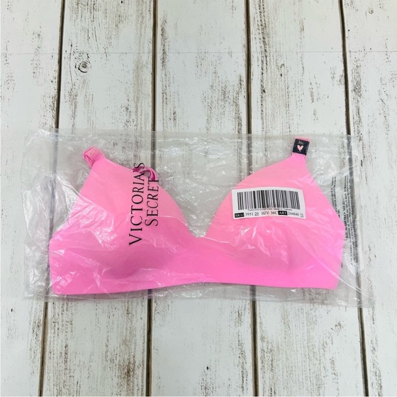 36C Victoria’s Secret T-Shirt Lightly Lined Wireless Bra - Picture 8 of 8